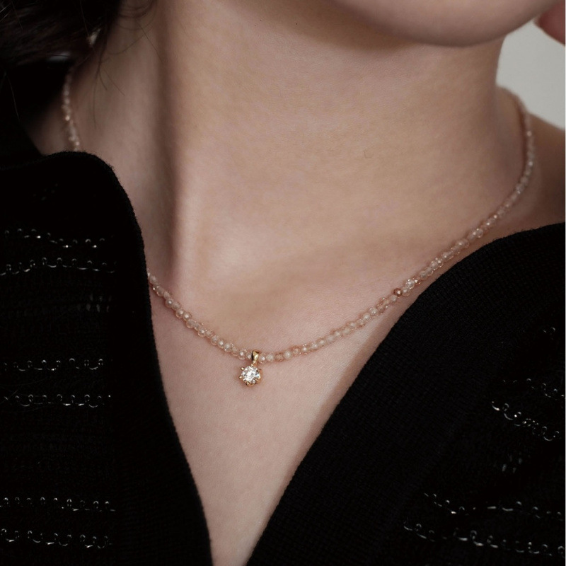 Collar con colgante de circón  - Pearl Trim Chain reseña y precio