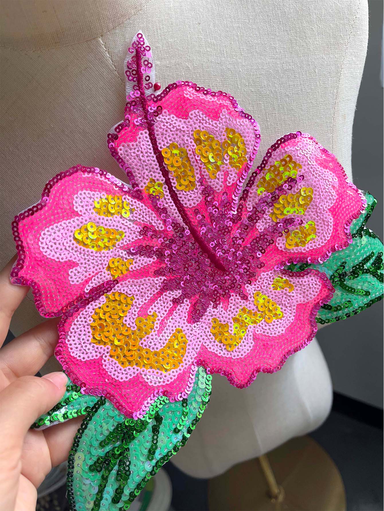 1 pieza 26CM lentejuelas rosas - Applique Patch Flower reseña y precio